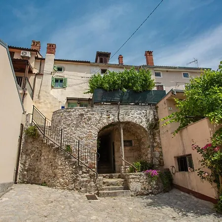 Parona Holiday Home Vrbnik  Exterior photo